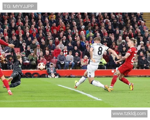 足球明星与球员偶遇精彩瞬间回顾及名单整理