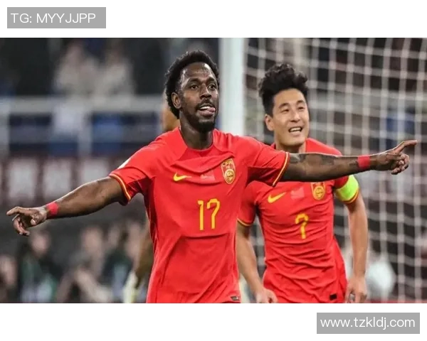 黑人足球明星的二字名字背后的故事与成就探讨